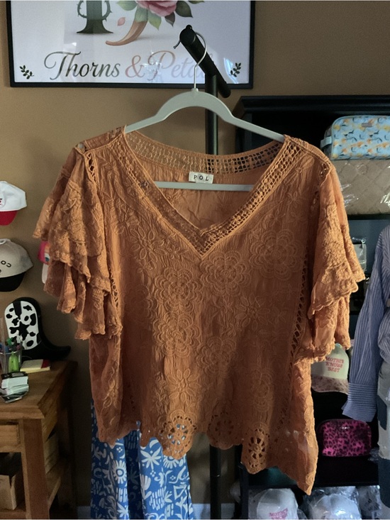 POL Tops - POL Rust Crochet Lace Flutter Sleeve Blouse